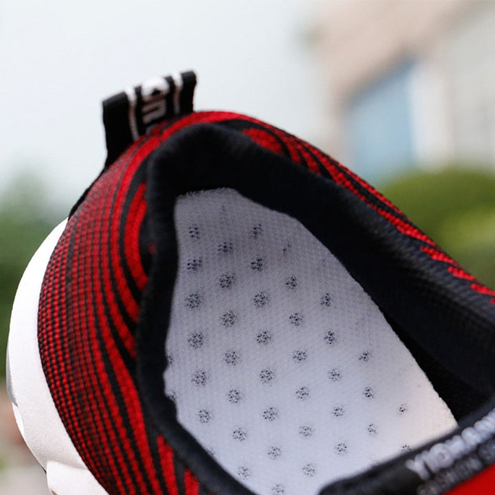 Comfortabele heren orthopedische sneakers voor ondersteuning bij hielspoor, voetpijn en diabetes.