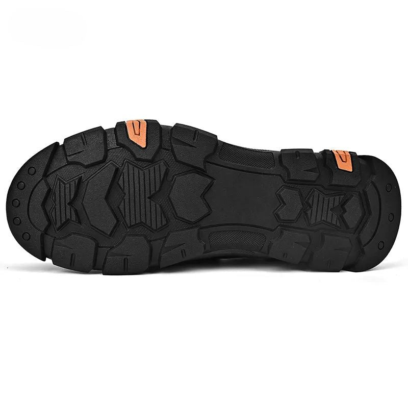 Zachte bovenzijde van orthopedische herenpantoffels, comfortabel en ademend, in een stijlvol design.