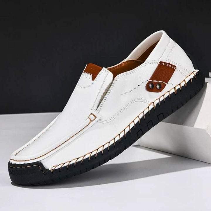 Duurzame, ademende heren slip-on schoenen met orthopedische eigenschappen; perfect voor langdurig draagcomfort.