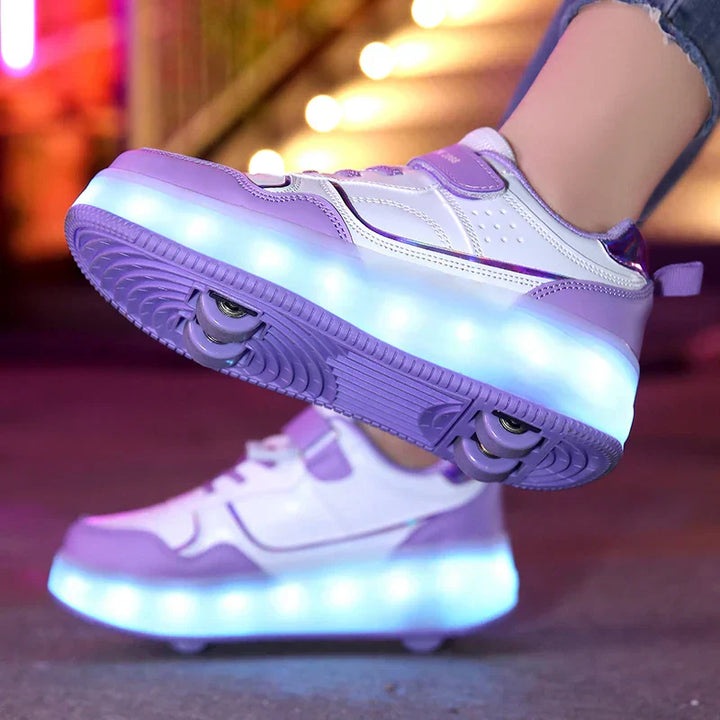 Verstelbare rolsneakers voor kinderen, met LED-verlichting en klittenband; perfect voor zowel skaten als lopen.