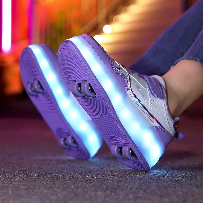 Veilige kinderschoenen met LED-verlichting en verstelbare rolschaatsfunctie, perfect voor spelen en bewegen.