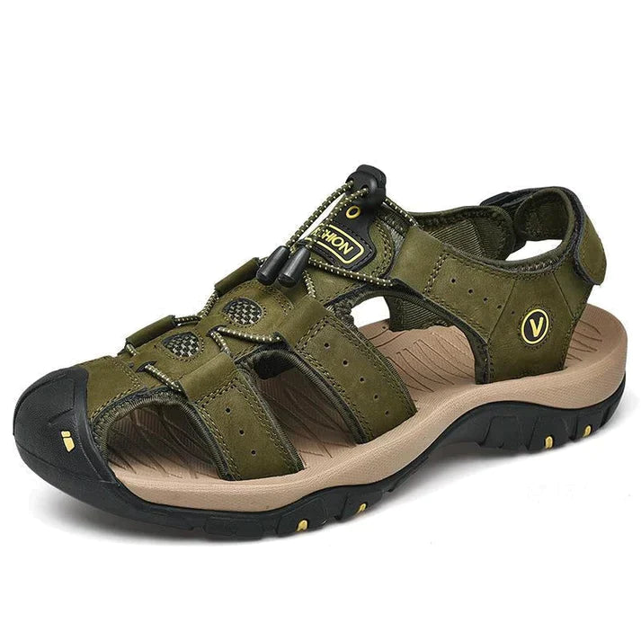 Duurzame orthopedische heren sandalen Victor. Bieden voetpijn verlichting en stabiliteit, perfect voor lange zomerwandelingen.