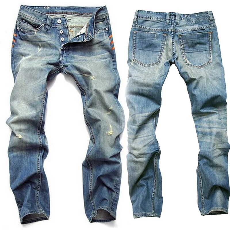Heren slim-fit jeans met gescheurde details in blauw denim. Stoere en comfortabele spijkerbroek voor streetwear.