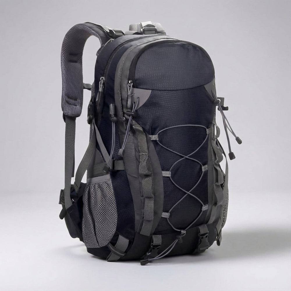 Veelzijdige Packnova outdoor rugzak; ideaal als daypack, sporttas en voor duurzame avonturen in de natuur.