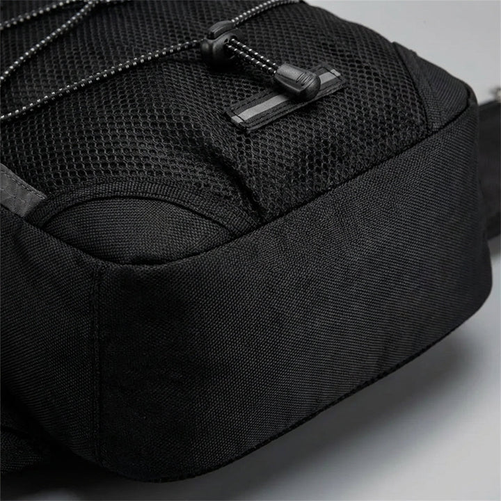 Robuuste Pathcore outdoor rugzak voor wandelaars; duurzaam, waterafstotend en comfortabel voor dagtrips.