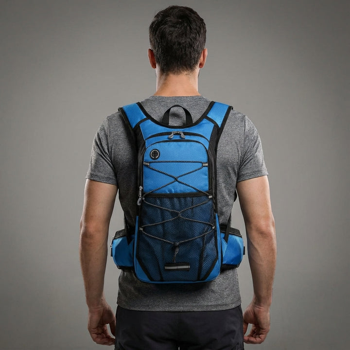Duurzame, waterafstotende Pathcore outdoor dagrugzak; beschermt je spullen tegen weer en wind tijdens je avontuur.