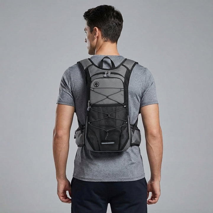 Avontuurlijke Pathcore outdoor rugzak; ergonomisch design voor ultiem comfort tijdens wandelen en backpacken.