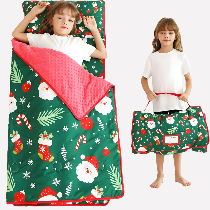 Peuter napmat voor kinderopvang, compleet met knus kussen en warme deken voor rustmomenten.