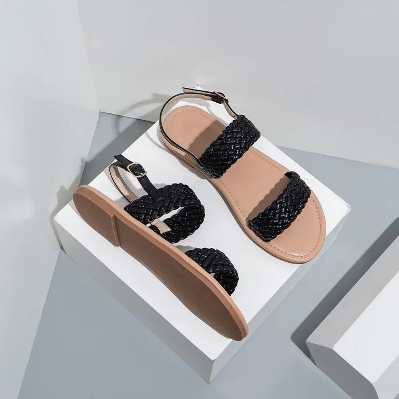 Damesplatte sandalen 'Elina' met zachte bandjes en antislipzool, ideaal voor zomerse dagen en comfort.