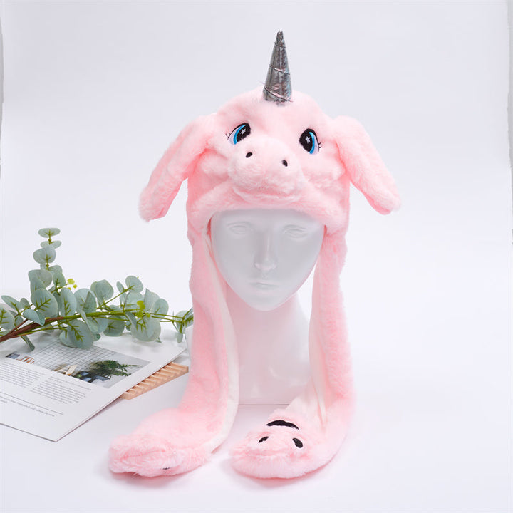 Dierenmuts van zacht pluche met bewegende oren. Comfortabel en vol plezier.