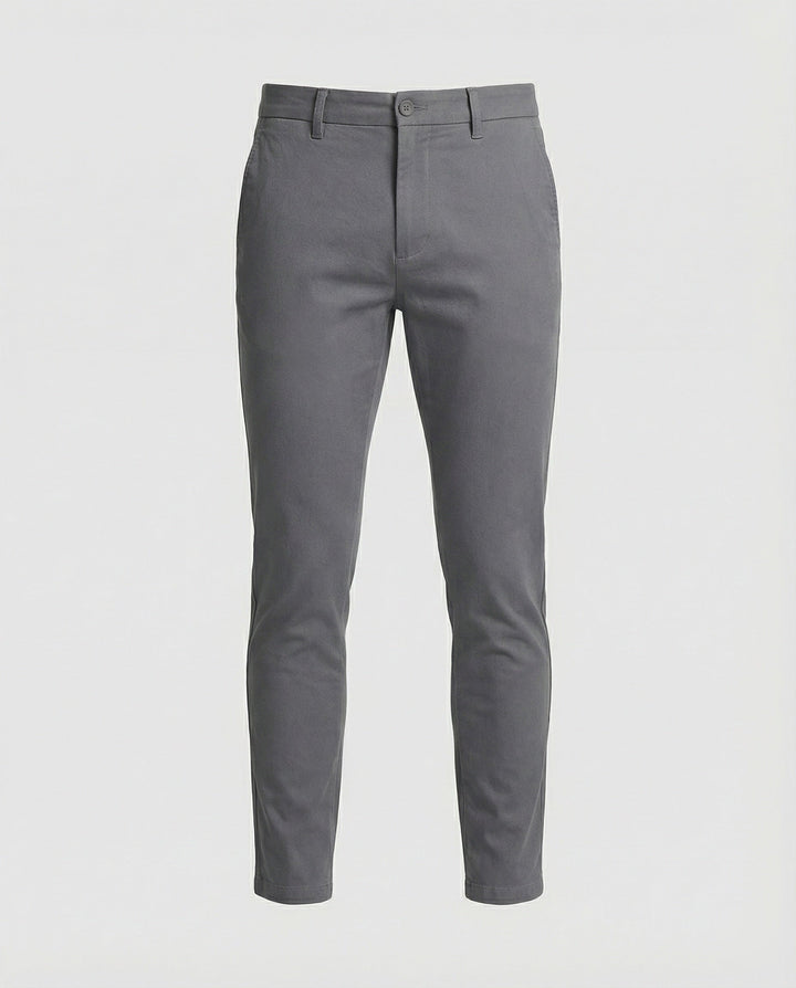 Donkere heren chino met slanke pasvorm en steekzakken