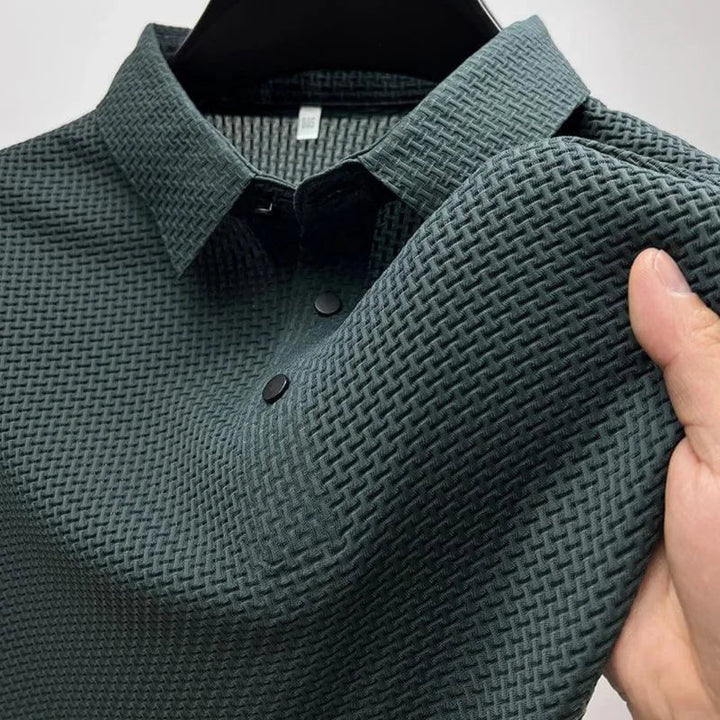 Stijlvol heren anti-kreuk polo met korte mouwen, geschikt voor zowel casual als zakelijke looks.