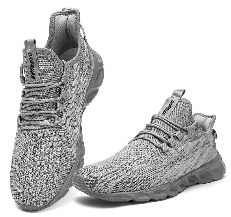 Sportieve heren vetersneakers met stevige zool voor optimale voetondersteuning en comfort, geschikt voor alle seizoenen.
