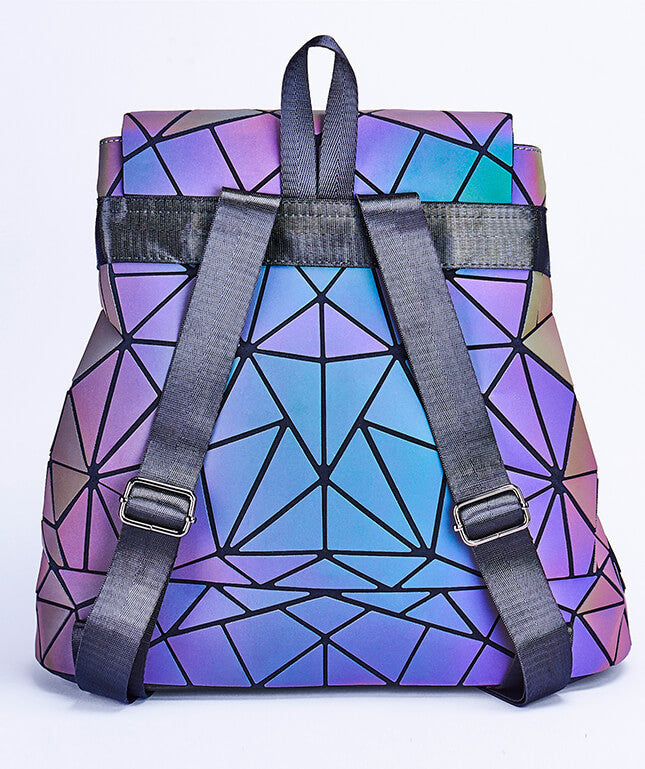 Moderne damesrugzak, reflecterend en kleurveranderend, een veelzijdig mode accessoire.