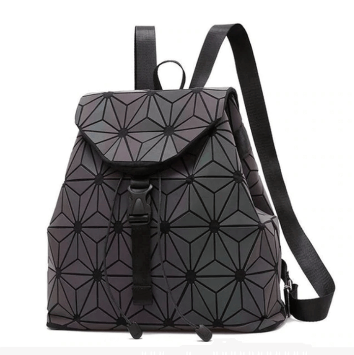Modebewuste rugzak voor vrouwen, reflecterend geometrisch design, veilig en trendy.