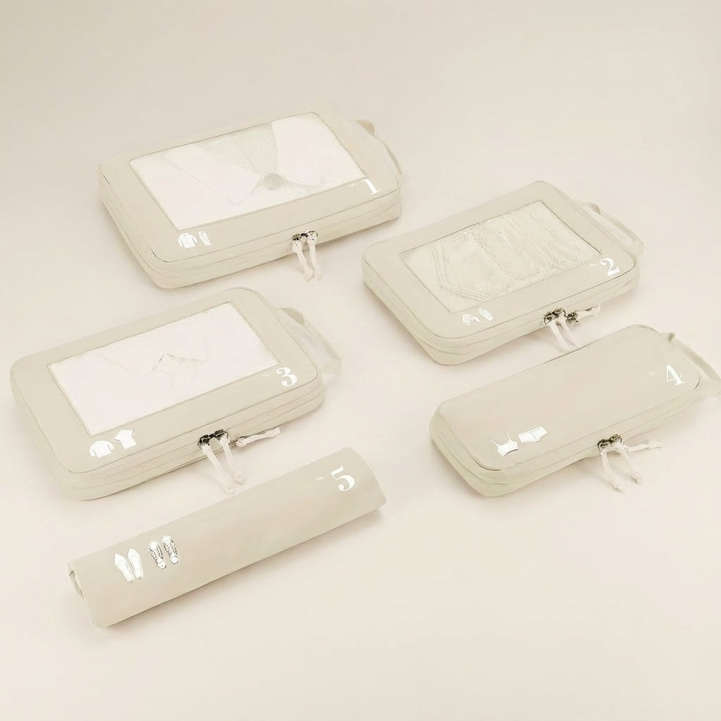 Detailopname van een leeg inpakblokje, benadrukt het lichtgewicht design en de kwaliteit van de bagageorganizers.