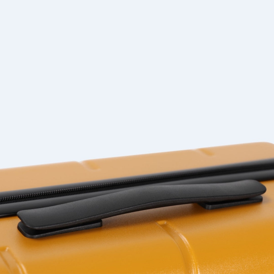 Lichtgewicht hardcase trolleys voor gemakkelijk manoeuvreren op reis.