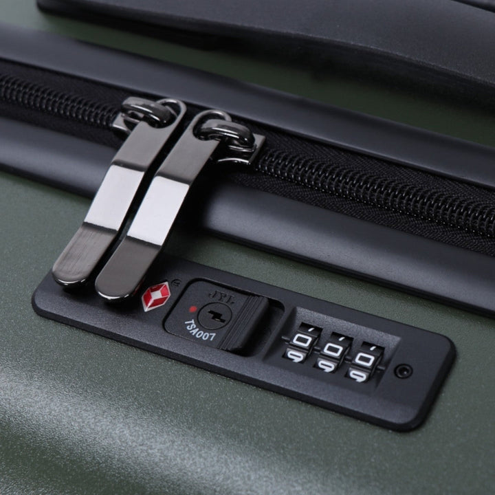 Robuuste hardcase koffers in drie maten voor flexibele reisopties.