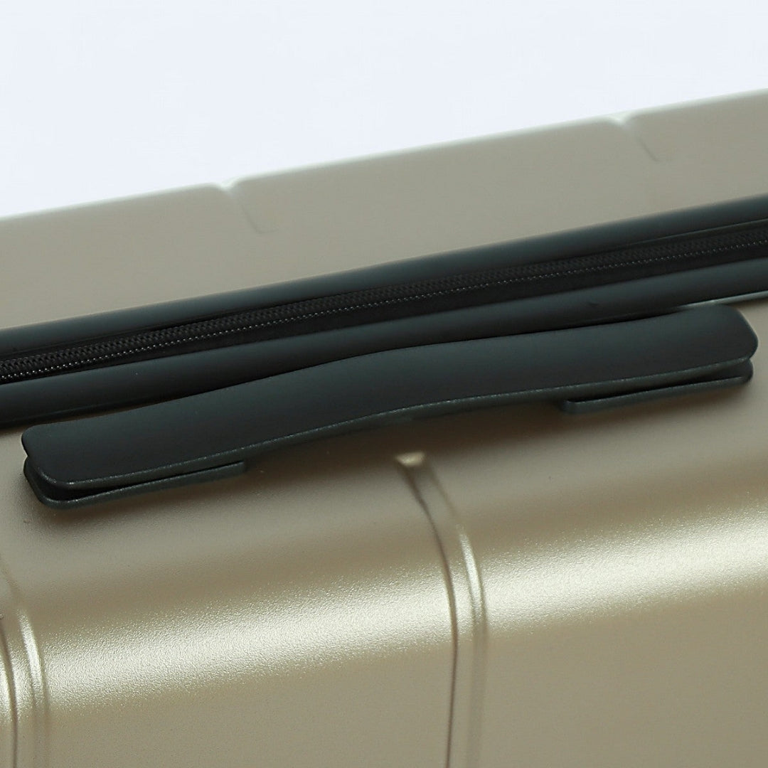 Duurzame hardcase reisbagage die bestand is tegen de uitdagingen van reizen.