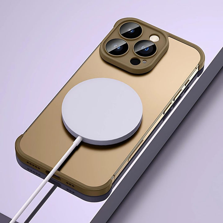 iPhone 15 hoes: ArmorEdge Max met beschermende verhoogde randen.
