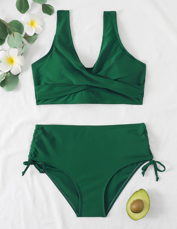 Comfortabele dames bikini set met high waist en verstelbare bandjes, sneldrogend materiaal. Essentiële zomer zwemkleding.