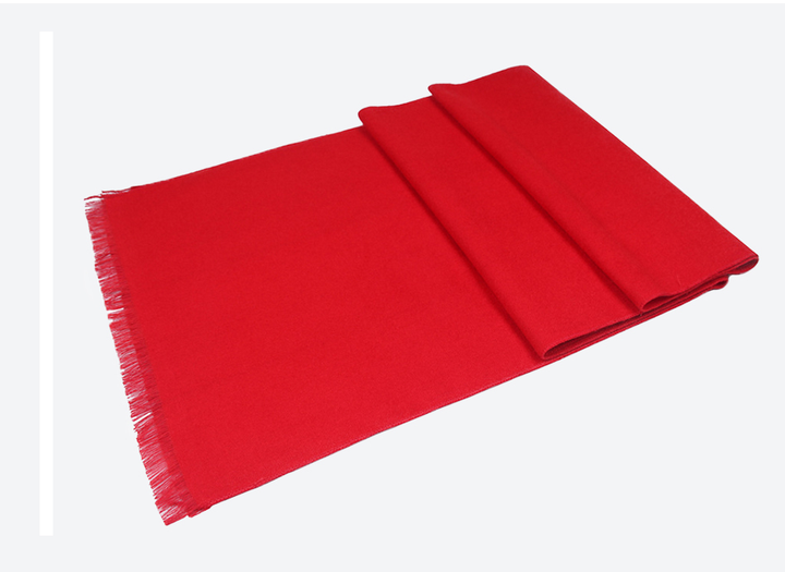 Ideale heren winter sjaal: warm, zacht en rood kasjmier. Een luxe accessoire voor koude dagen.