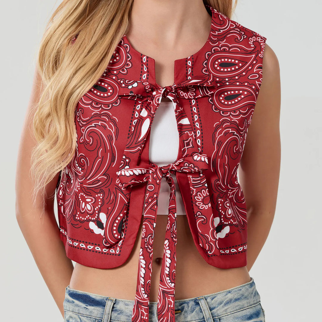 Rode Y2K bandana wikkel cropped top voor dames. Trendy zomertop, verstelbaar, perfect voor festivals.