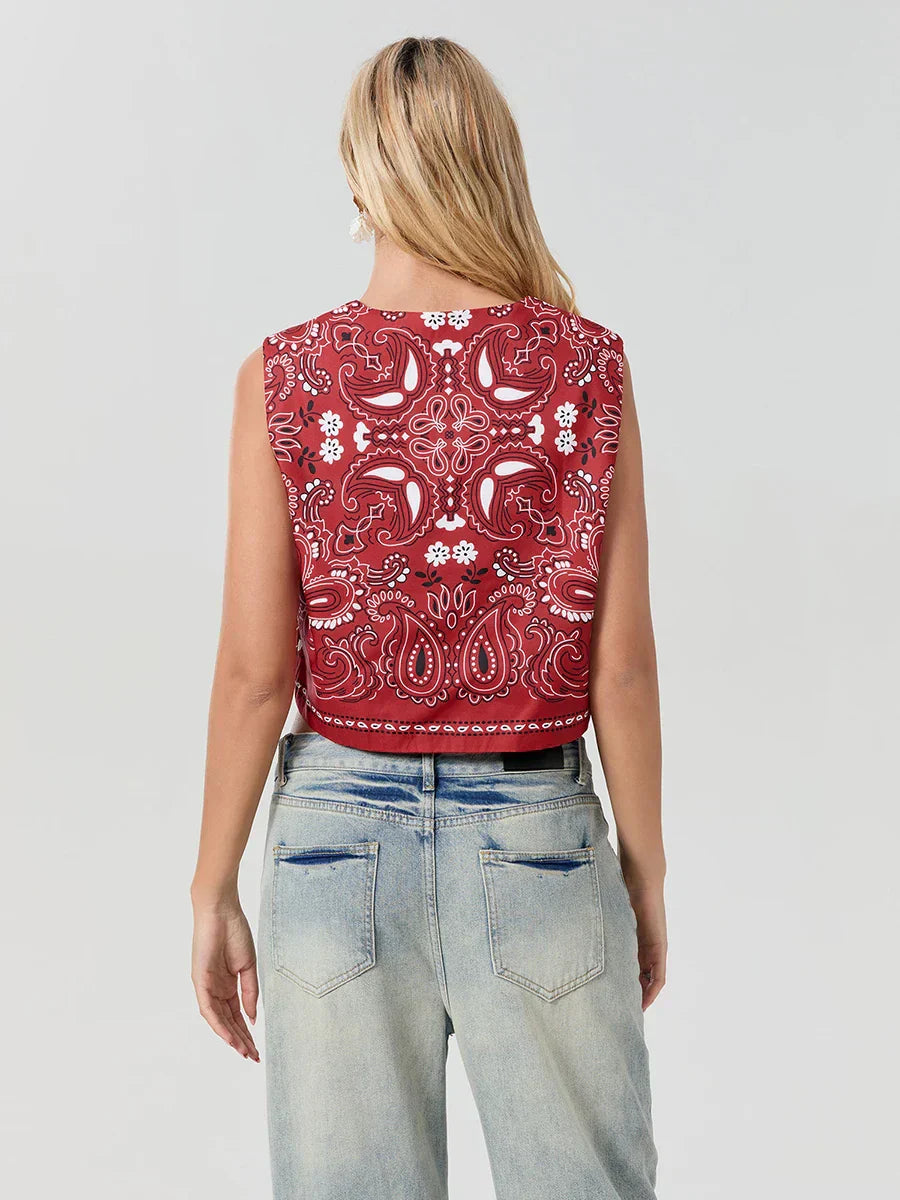 Rode Y2K bandana cropped top, wikkelstijl. Verstelbare dames zomertop voor een trendy streetwear look.