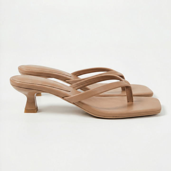 Elegante open schoenen met comfortabele lage hak voor warme dagen