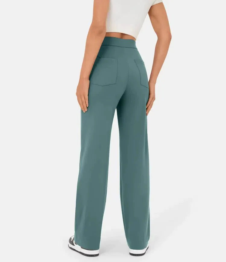 Zwarte wide leg chino damesbroek met hoge taille. Stijlvol en comfortabel voor een moderne look.