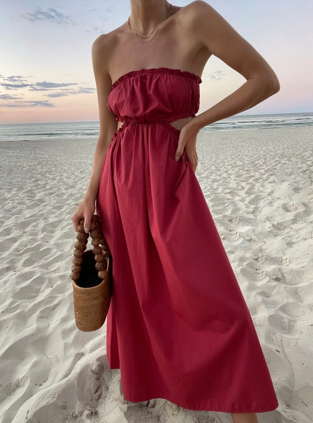 Roze mouwloze bohemian chic damesjurk met losse pasvorm, ideaal voor zomer en casual comfort.
