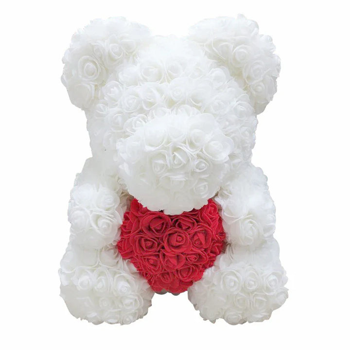 Liefdevolle rozenbeer knuffel, een handgemaakt geschenk vol romantiek voor elke gelegenheid.