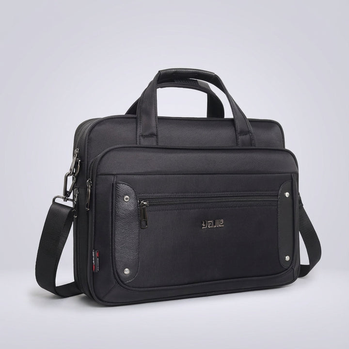 Veilige laptoptas UrbanBrief van robuust canvas, ideaal als computertas, schoudertas of reistas met bescherming.