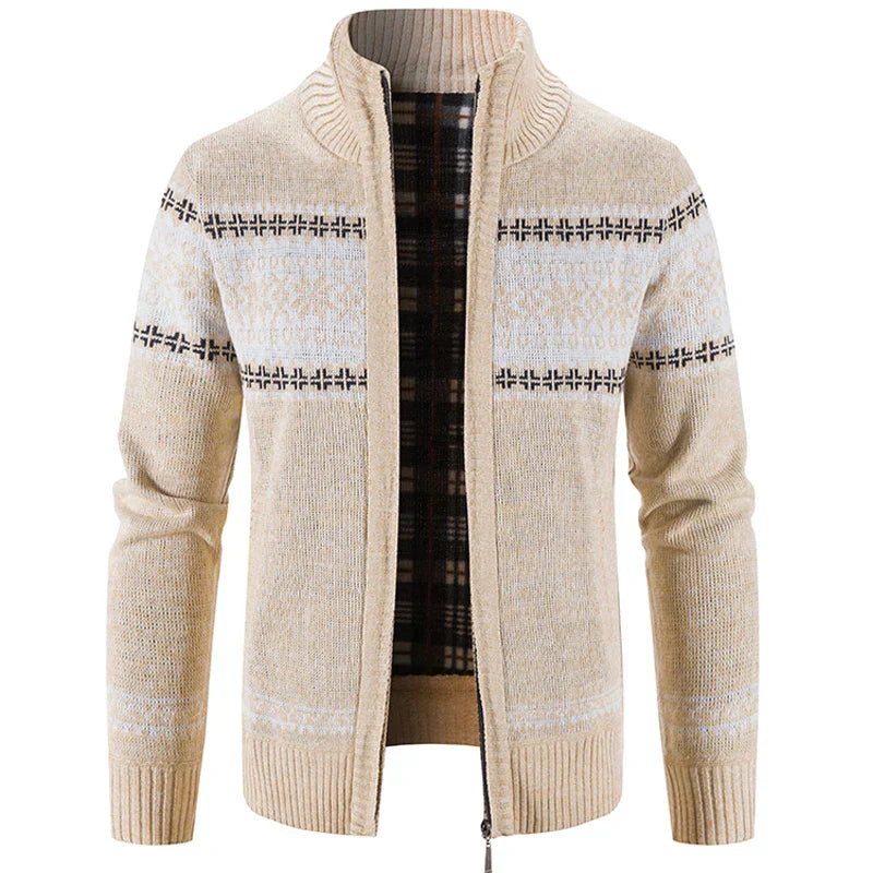 Gebreid Scandinavisch herenvest NordicEdge met traditioneel patroon, stijlvol en comfortabel.