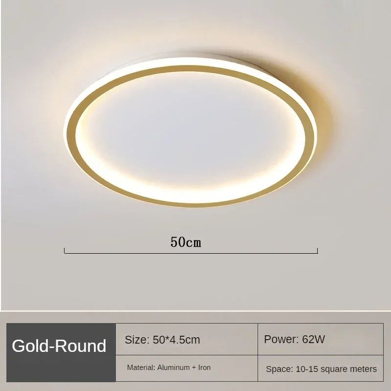 Luxe gouden ronde LED plafondlamp, scandinavisch design voor interieur.