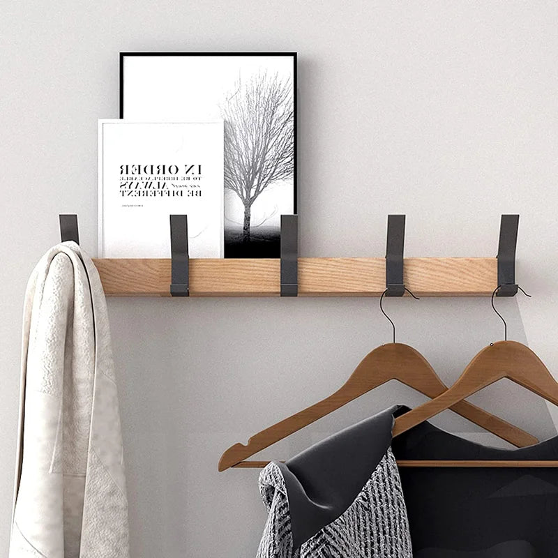 Stijlvolle kapstok met 5 verstelbare haken, Scandinavisch design. Perfect voor interieur hal of entree.