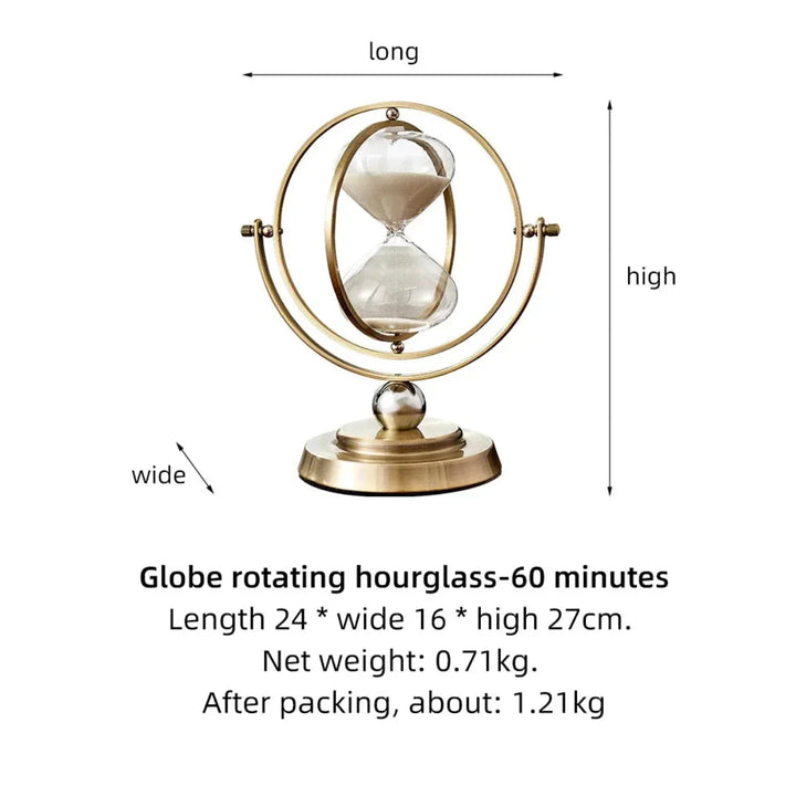 Scandinavische zandloper van glas en metaal, stijlvol en tijdloos. Perfecte home accessoire voor interieurdecoratie.