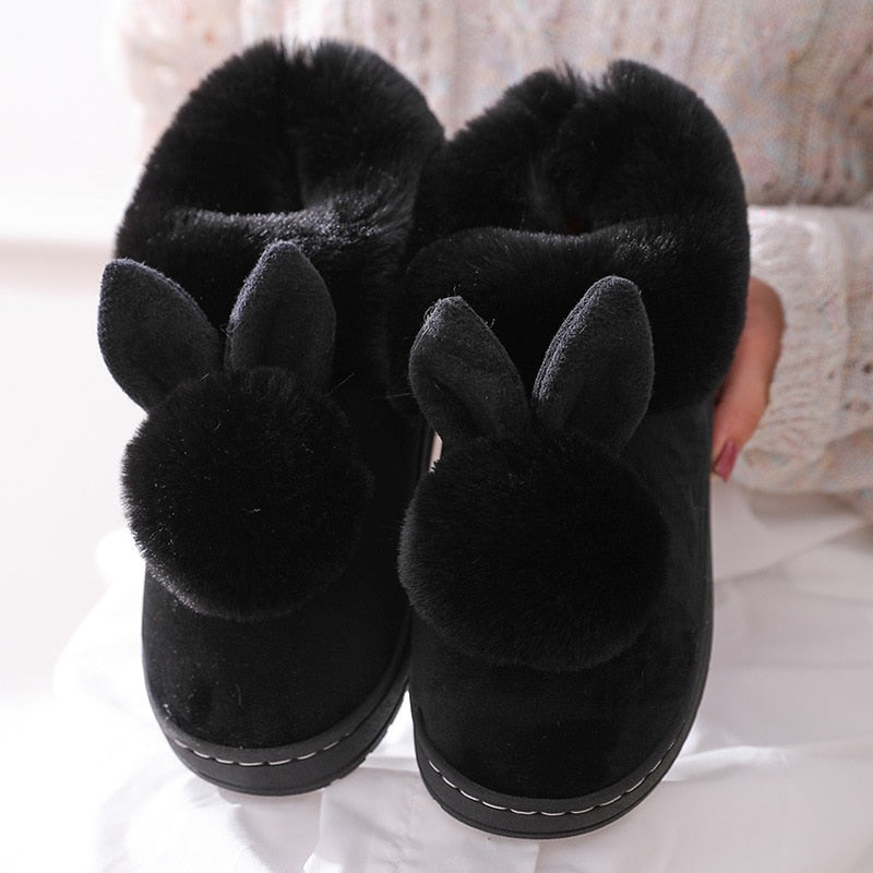 Zachte, warme dames bunny sloffen van JacoliensSlippers, ideaal voor ontspanning thuis.
