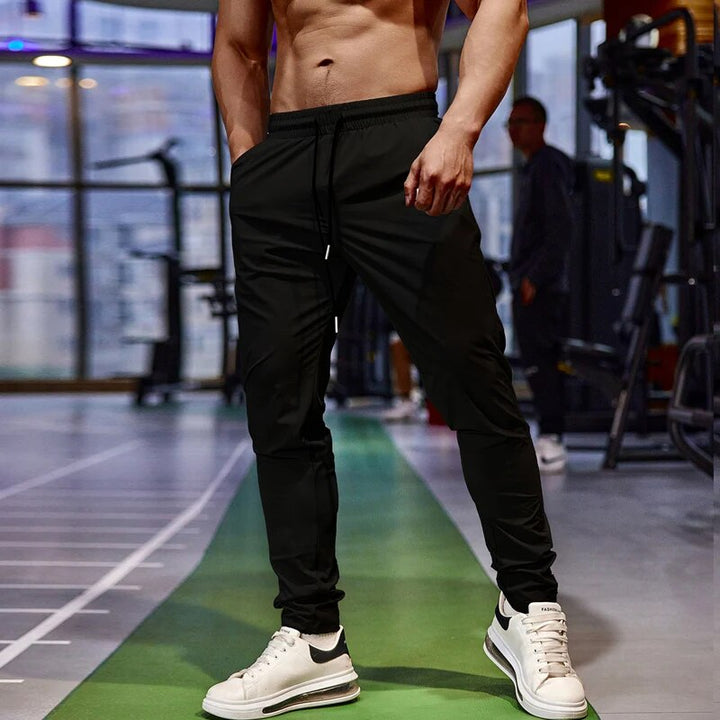 Zwarte heren sportbroek Sébastiaan met comfortabele elastische tailleband voor fitness