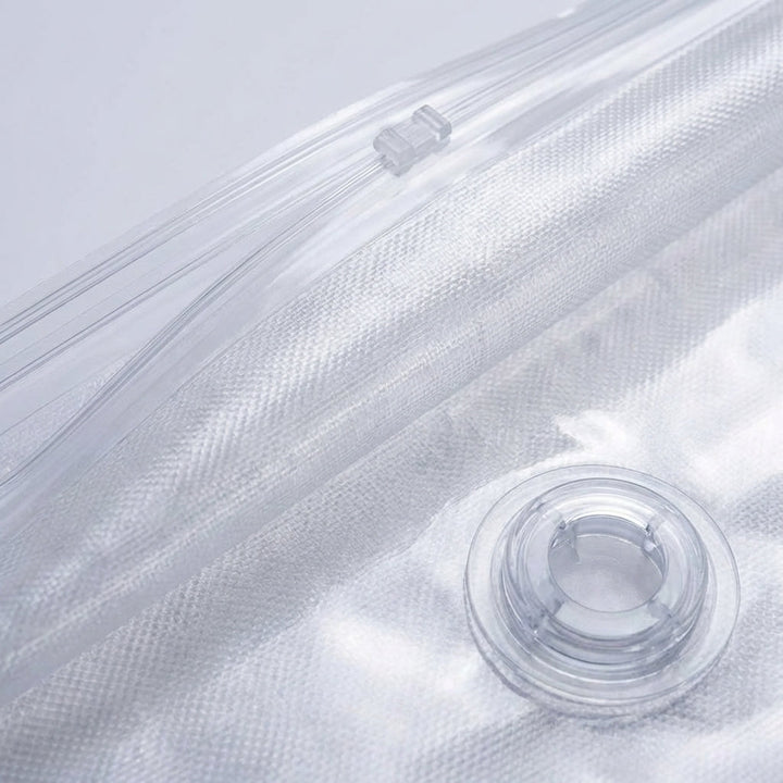 Bescherm kleding en textiel tegen stof en vocht met VacuumVault herbruikbare vacuümzakken voor langdurige opslag.