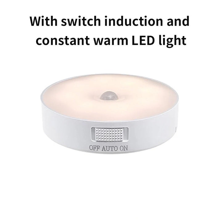 Zelfklevende draadloze LED wandlamp (2 stuks) met bewegingssensor, klaar voor snelle montage.
