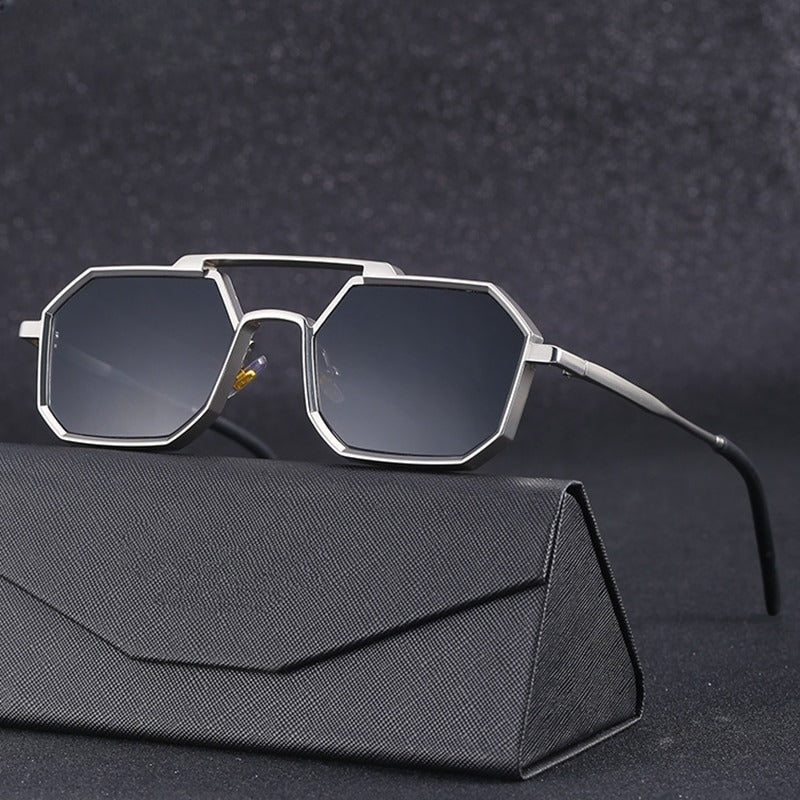 Zilveren unisex ShadowMyst Soluxe zonnebril met UV400 glazen op etui