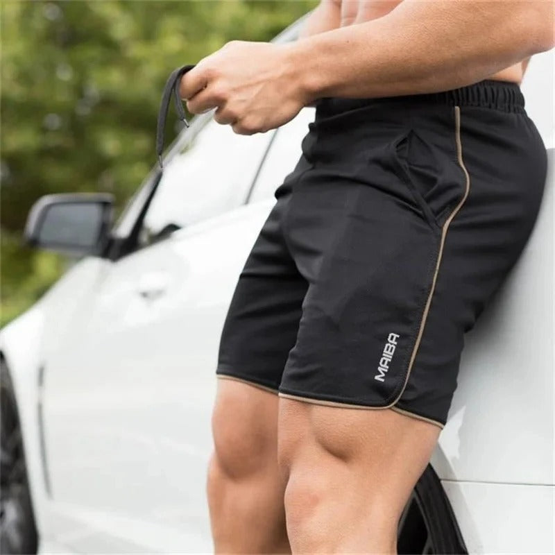 Veelzijdige slim fit zwembroek voor heren, elastisch en sneldrogend. Ideaal voor zwemmen of relaxen.