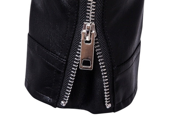 Heren slim fit leren motorjas Ryder, met opstaande kraag. Ideale zwarte bikerjas voor de moderne man.