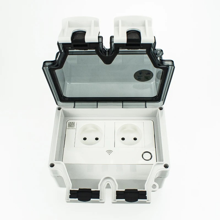 Slimme WiFi buitenstekker, IP66 waterdicht, voor draadloze bediening van tuinverlichting en buitenelektronica.