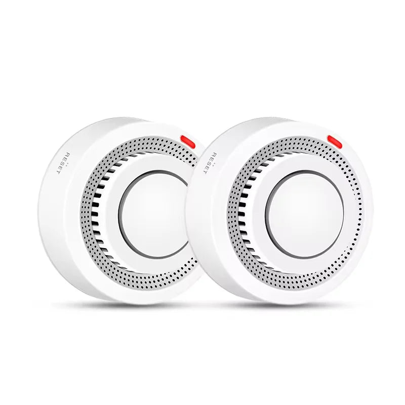 Slimme WiFi rookmelder met 85dB brandalarm voor thuisveiligheid en huisbeveiliging.