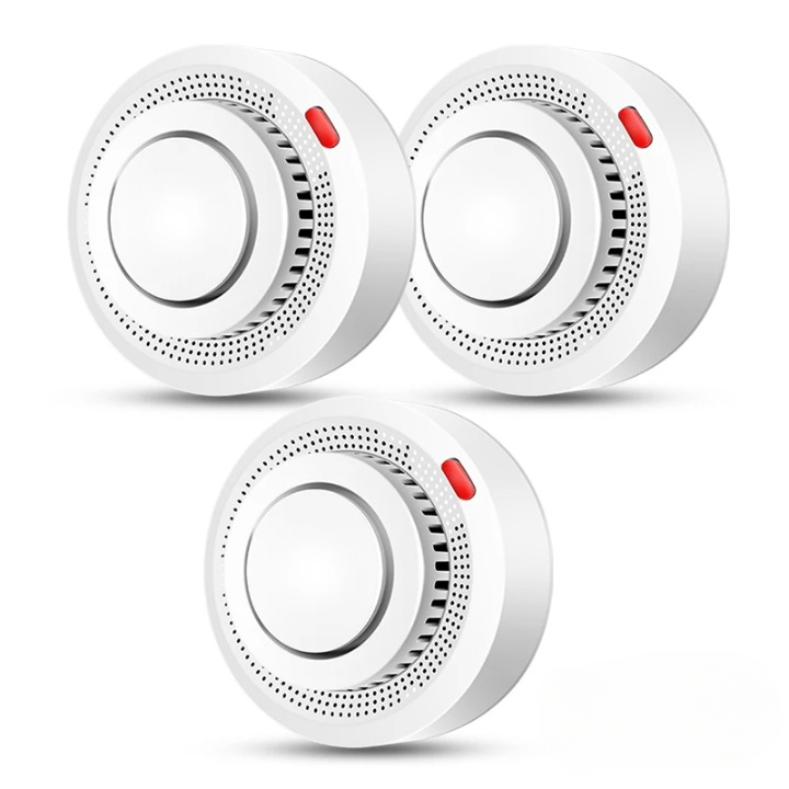 Witte slimme WiFi rookmelder, 85dB brandalarm voor snelle waarschuwing bij gevaar, hoge veiligheid.