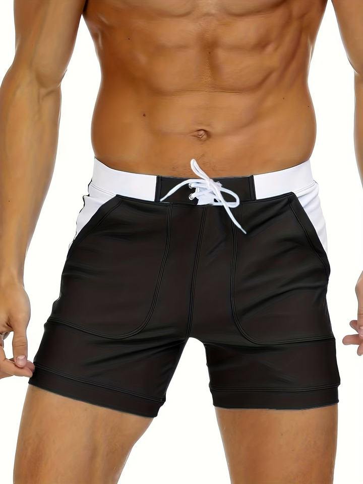 Ademende heren zwemshort Elias, gemaakt van sneldrogend materiaal, ideaal voor actieve zomerdagen.
