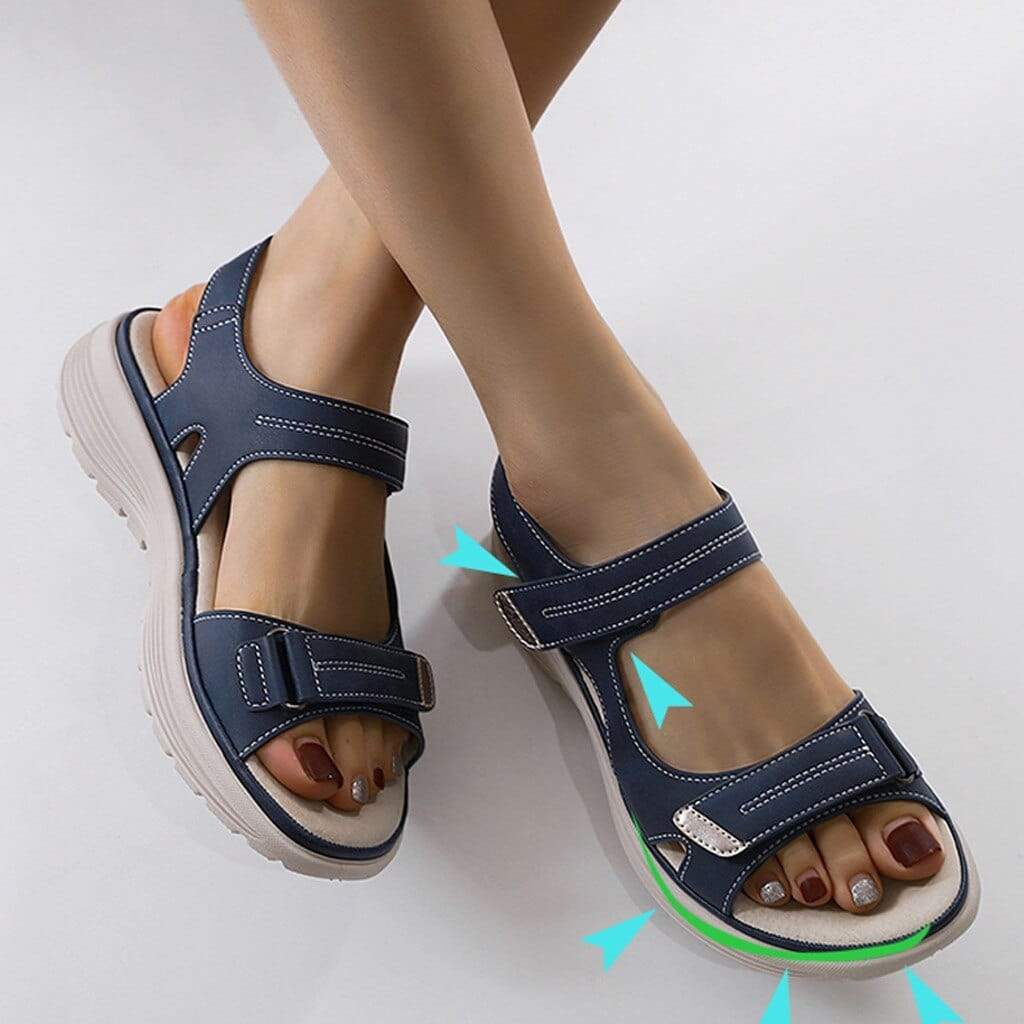 Crème platform sandalen voor dames, met voetcomfort en stijlvolle verstelbare bandjes. Perfecte zomer schoenen.