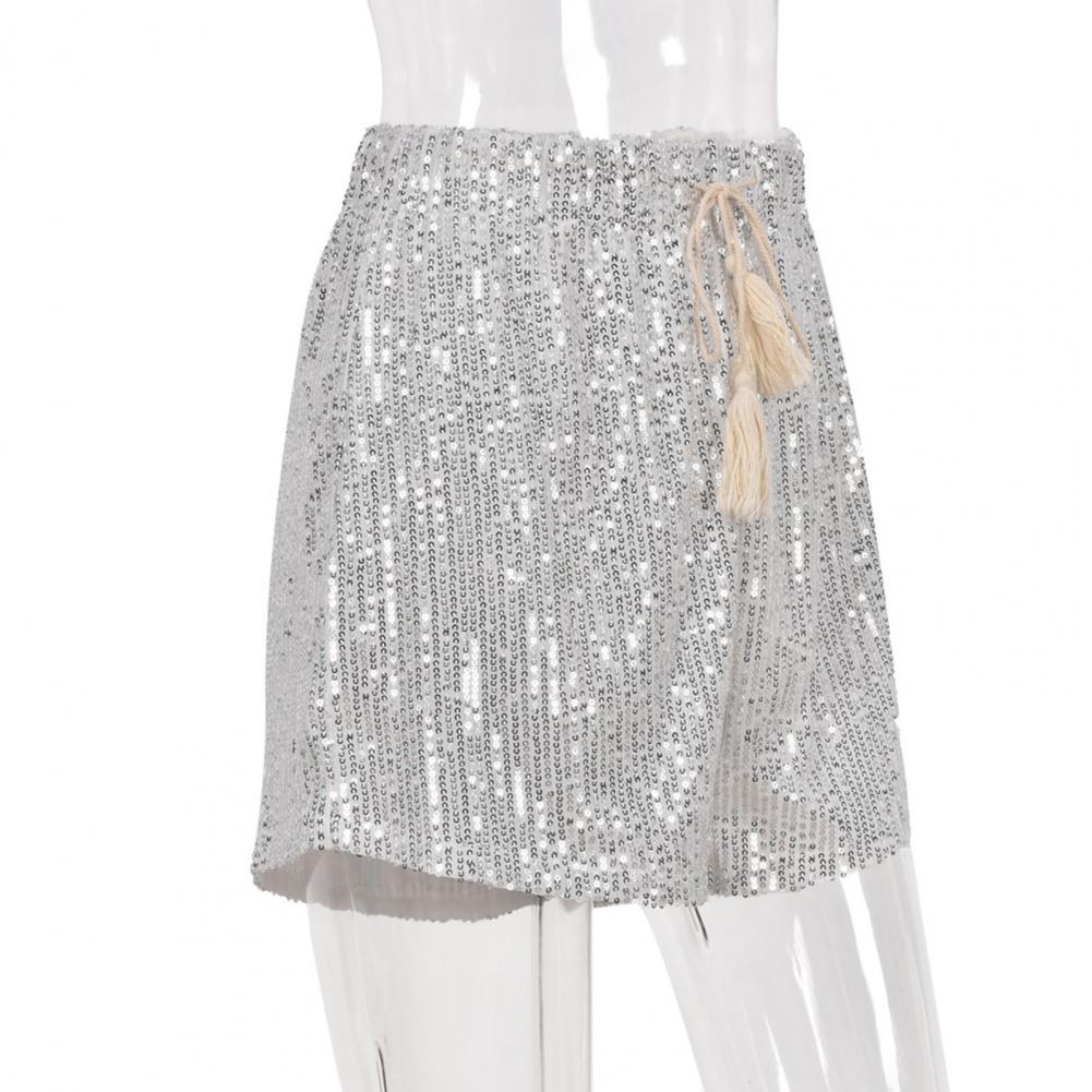 Elegante SerenasBroek, zilveren glitterbroek voor dames, trendy feestkleding met sprankelende finish.